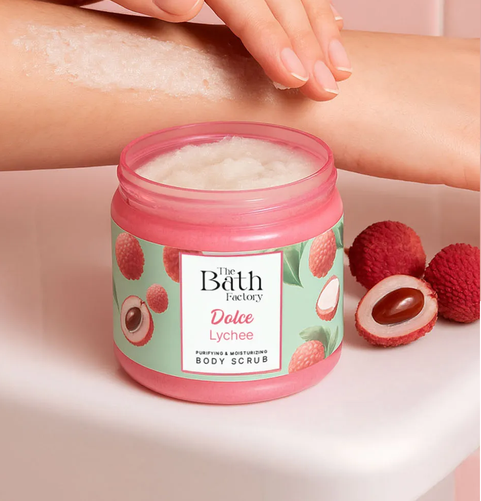 THE BATH FACTORY DOLCE LYCHEE ტანის სკრაბი 300მლ.